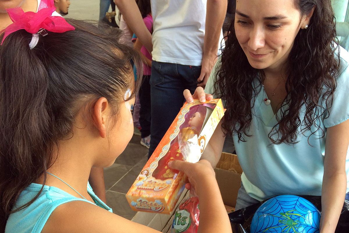 5 / 8 - Soñar Despierto y ASUA festejan a más de 250 niños en su día