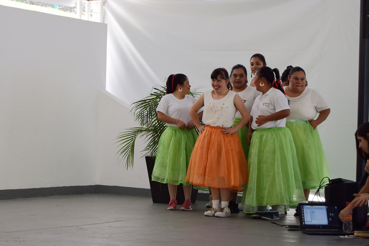 6 / 16 - Visita del Instituto Down de Xalapa