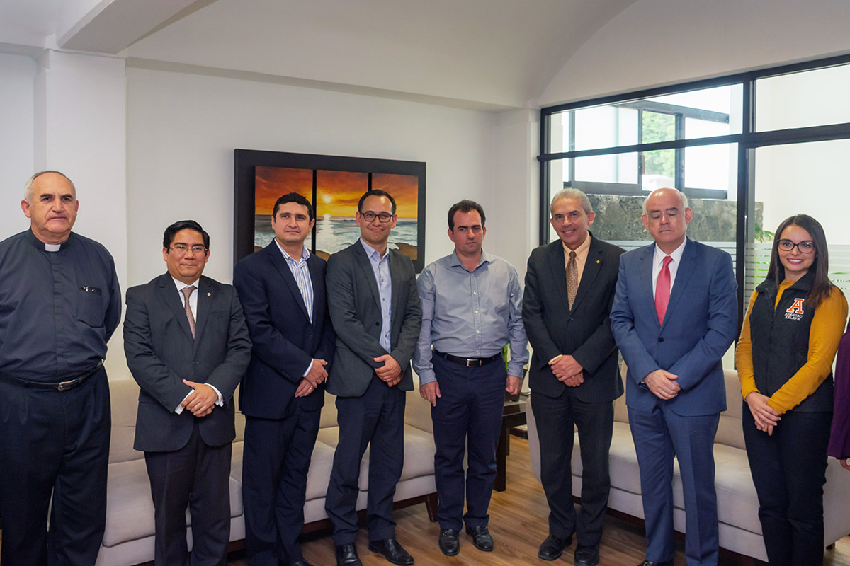 3 / 8 - Visita del Mtro. José Francisco Yunes