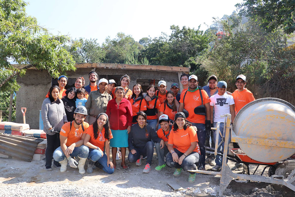 3 / 10 - ASUA Construye entrega casas en San Antonio Alpanocan