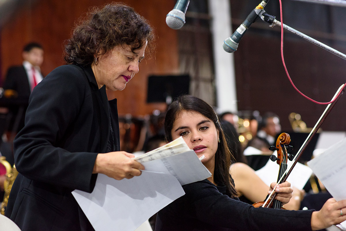 2 / 24 - Concierto Navideño con causa a favor de LEPACH y del CECAN