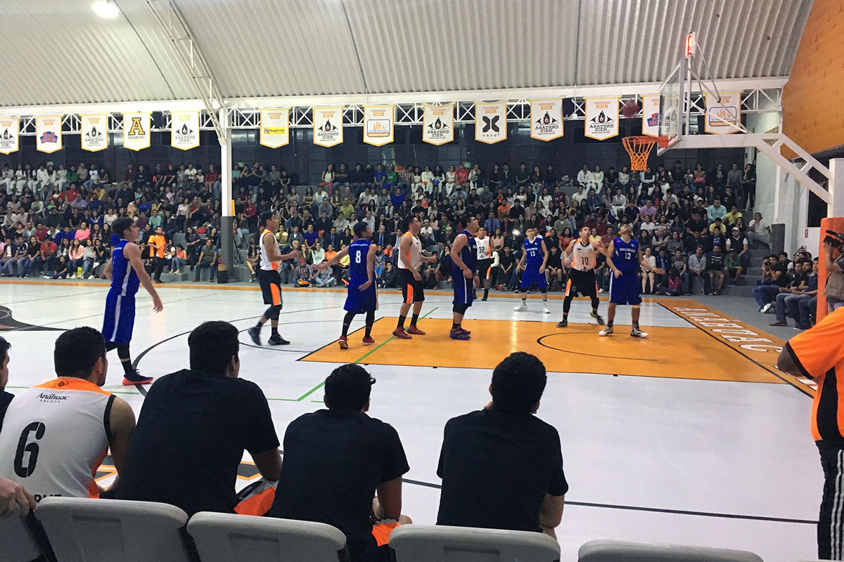 7 / 16 - Leones de Basquetbol arrasan de nuevo contra la UV