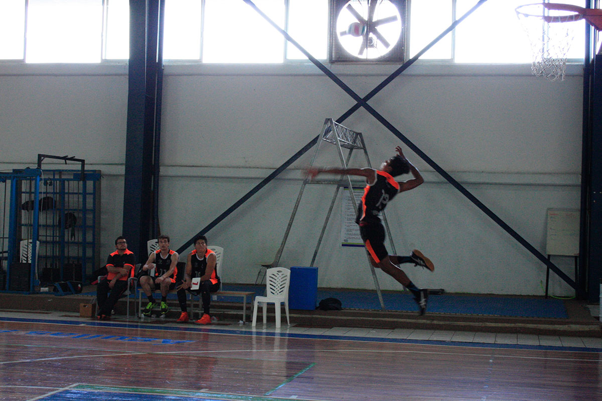 9 / 12 - Actividad deportiva de Voleibol en CONDDE