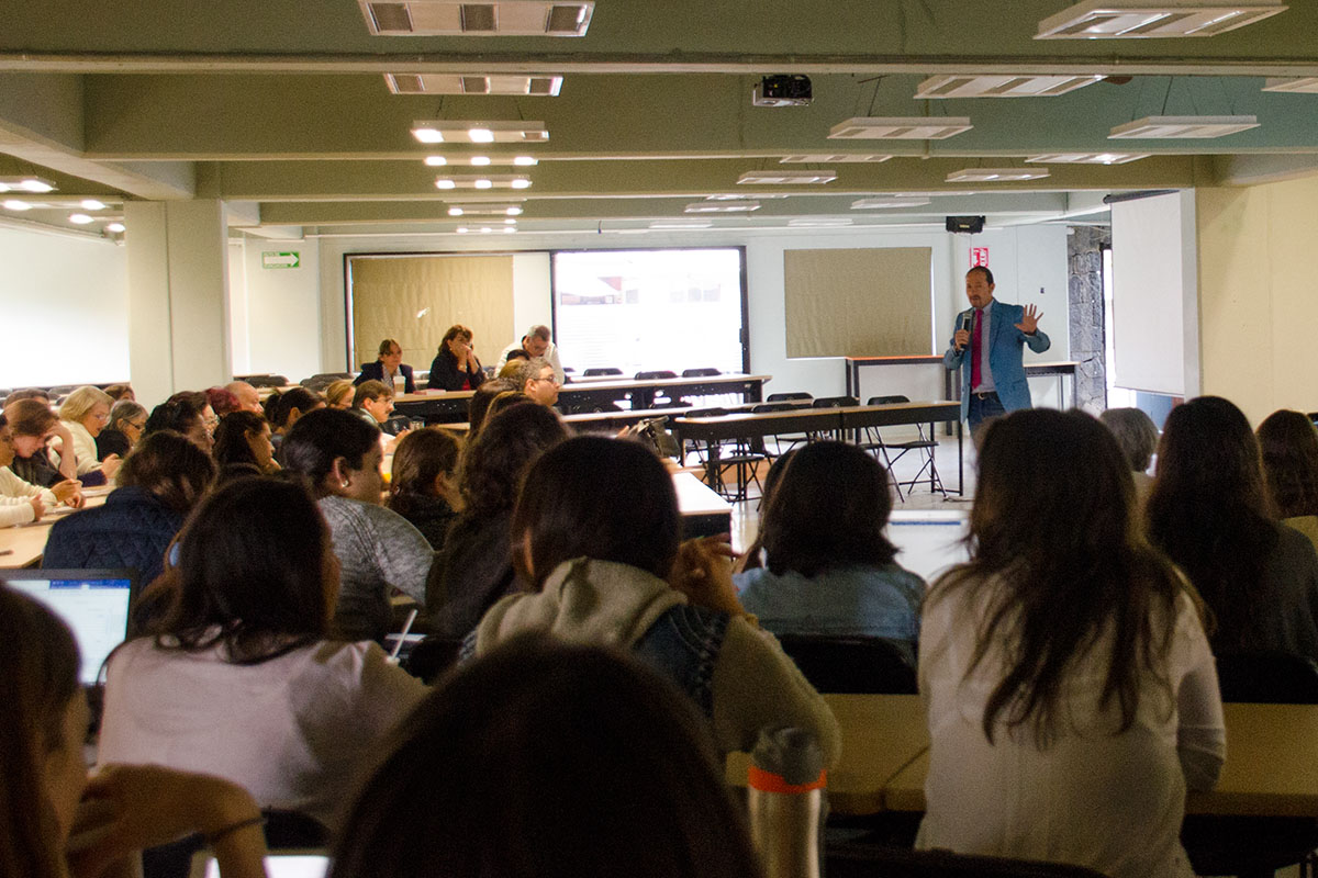 1 / 4 - Conferencia de cierre del Diplomado en Orientación para la Pareja