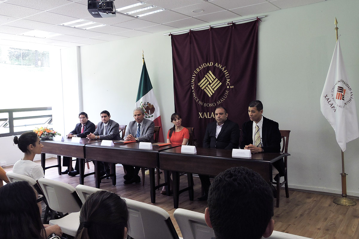 2 / 4 - Se firma convenio con Rotoplas, empresa internacional de origen mexicano