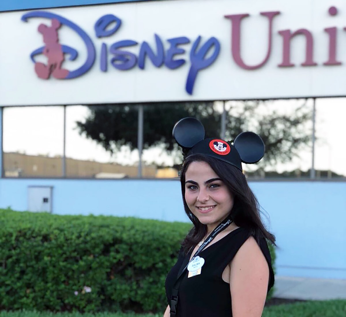 1 / 4 - Disney International College Program