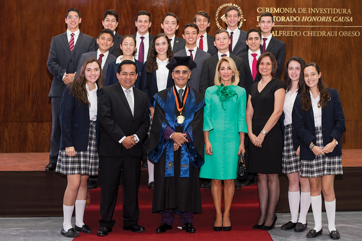 11 / 11 - La UAX otorga el primer Doctorado Honoris Causa al Excmo. Sr. Alfredo Chedraui Obeso