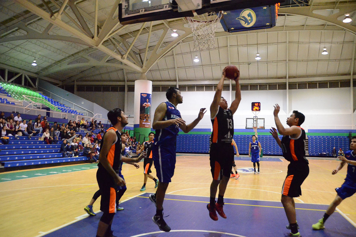 8 / 8 - Leones califican en baloncesto a Regional de CONDDE