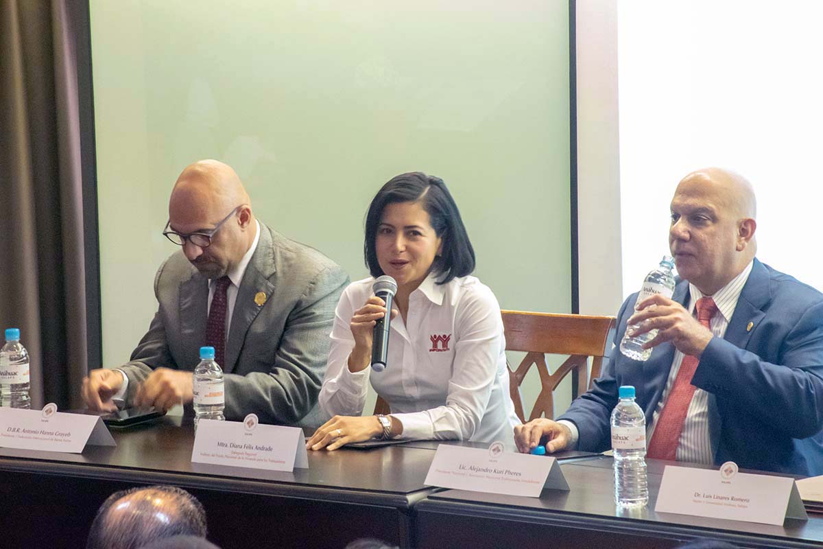 5 / 7 - Palabras de la Mtra. Diana Félix Andrade, delegada Regional de Infonavit.