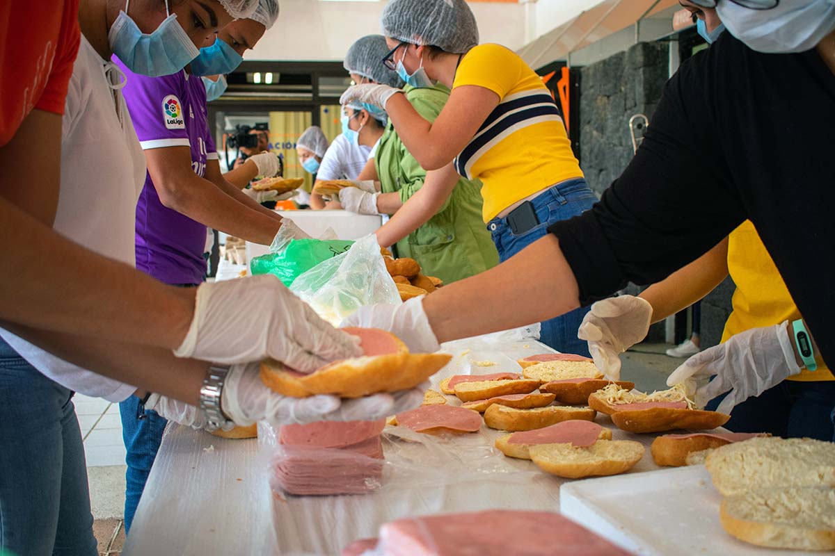 1 / 10 - Buena voluntad y espíritu de servicio en la cadena de elaboración.