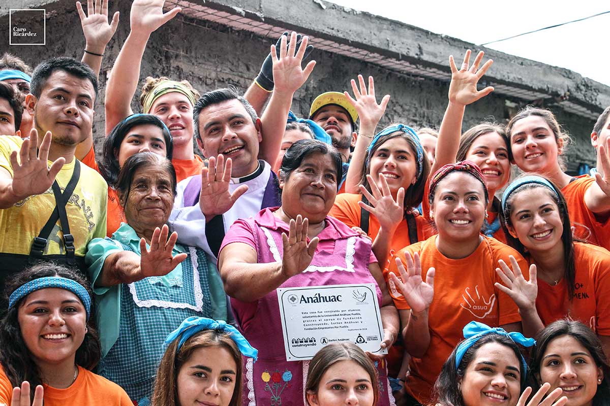 7 / 8 - Tres días para construir siete casas para siete familias.