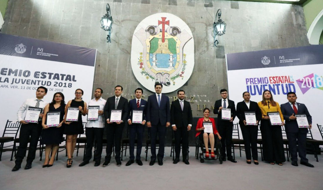 1 / 2 - Ganadores del Premio Estatal de la Juventud 2018.