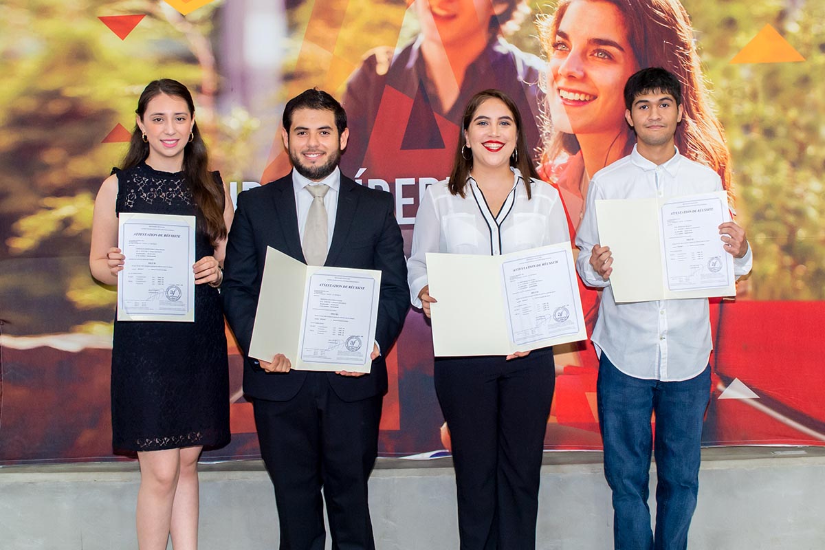 6 / 6 - Entrega de Certificados Internacionales en Lenguas Extranjeras