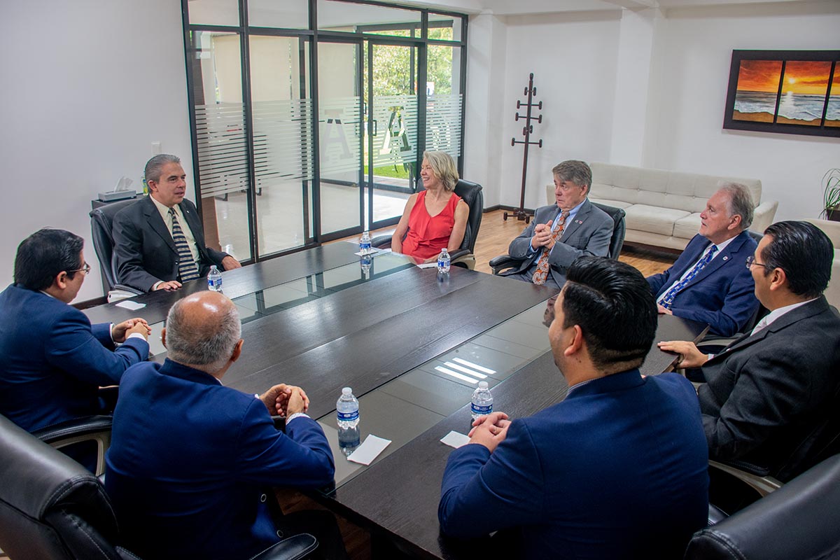 1 / 4 - Bienvenida en rectoría a las autoridades de la Universidad de Nebraska.