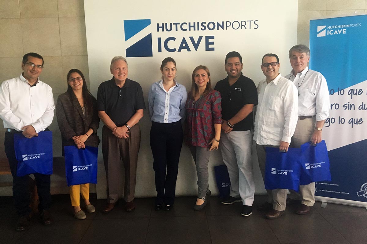 3 / 4 - Visita a la Terminal de ICAVE en el Puerto de Veracruz.