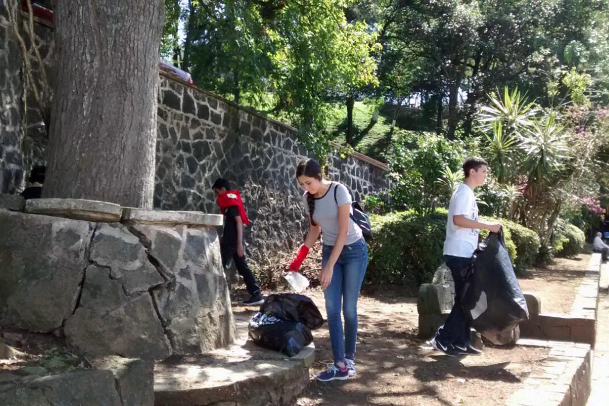 1 / 9 - Acción Social en el Bachillerato Anáhuac