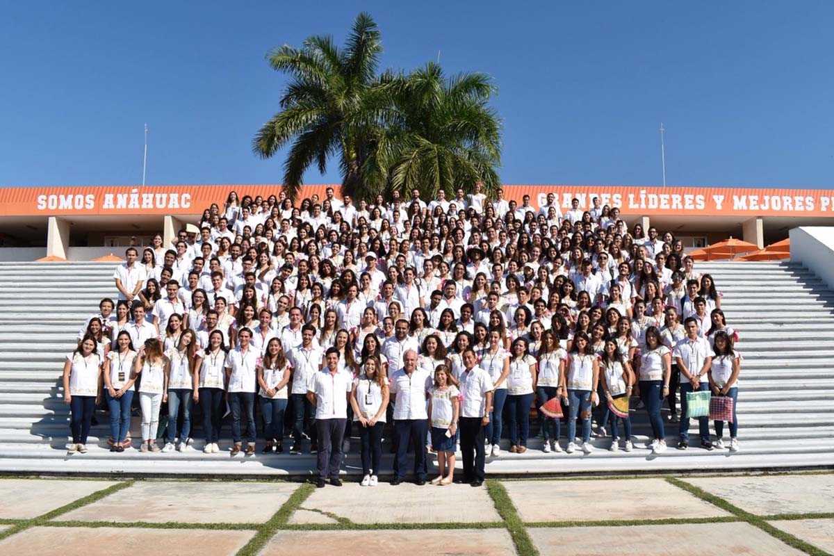 2 / 8 - Más de 300 asistentes provenientes de todos los campus de la Red Anáhuac.