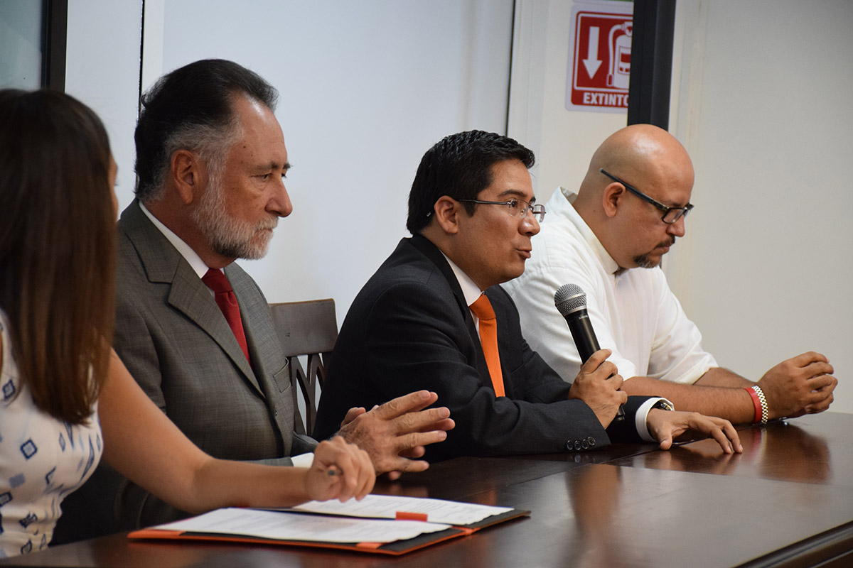 1 / 20 - Concluye el primer ciclo de Diplomados Anáhuac 2016