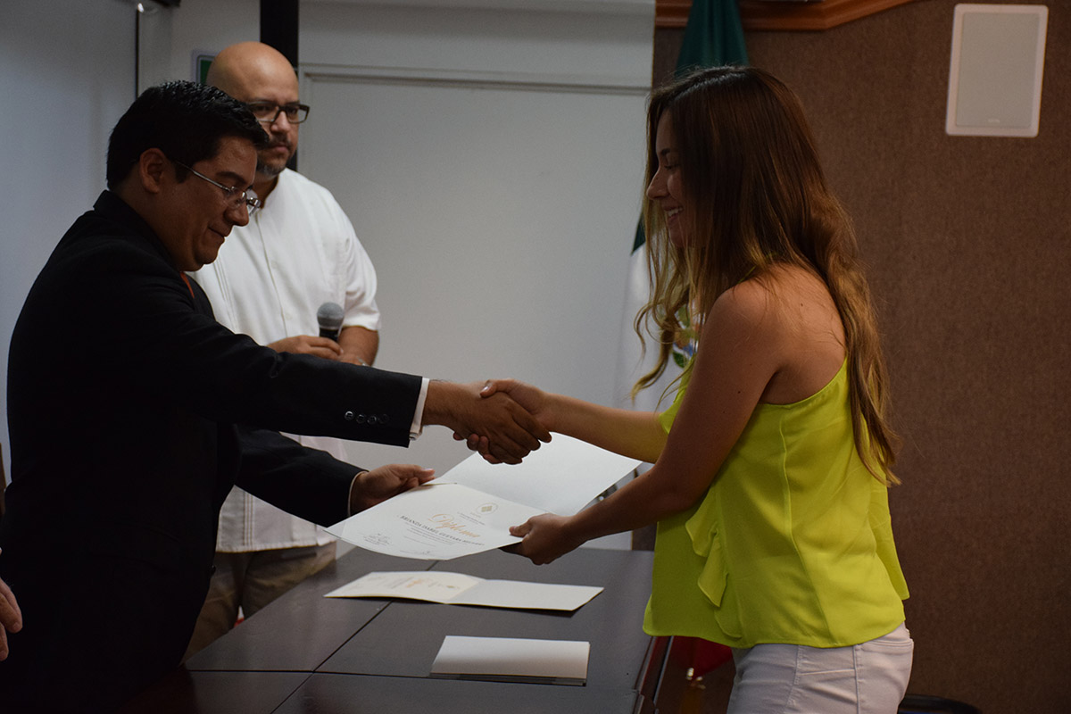 6 / 20 - Concluye el primer ciclo de Diplomados Anáhuac 2016