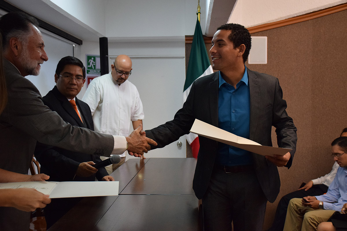 16 / 20 - Concluye el primer ciclo de Diplomados Anáhuac 2016