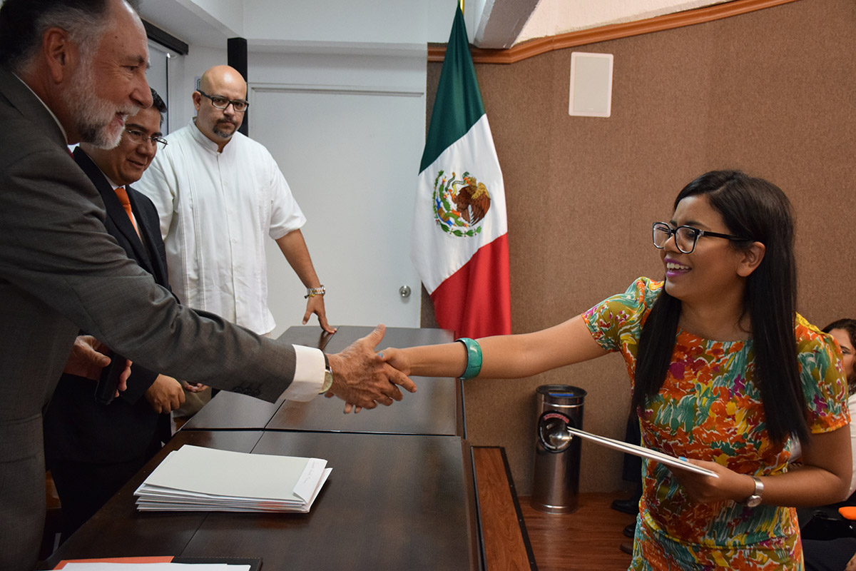 20 / 20 - Concluye el primer ciclo de Diplomados Anáhuac 2016
