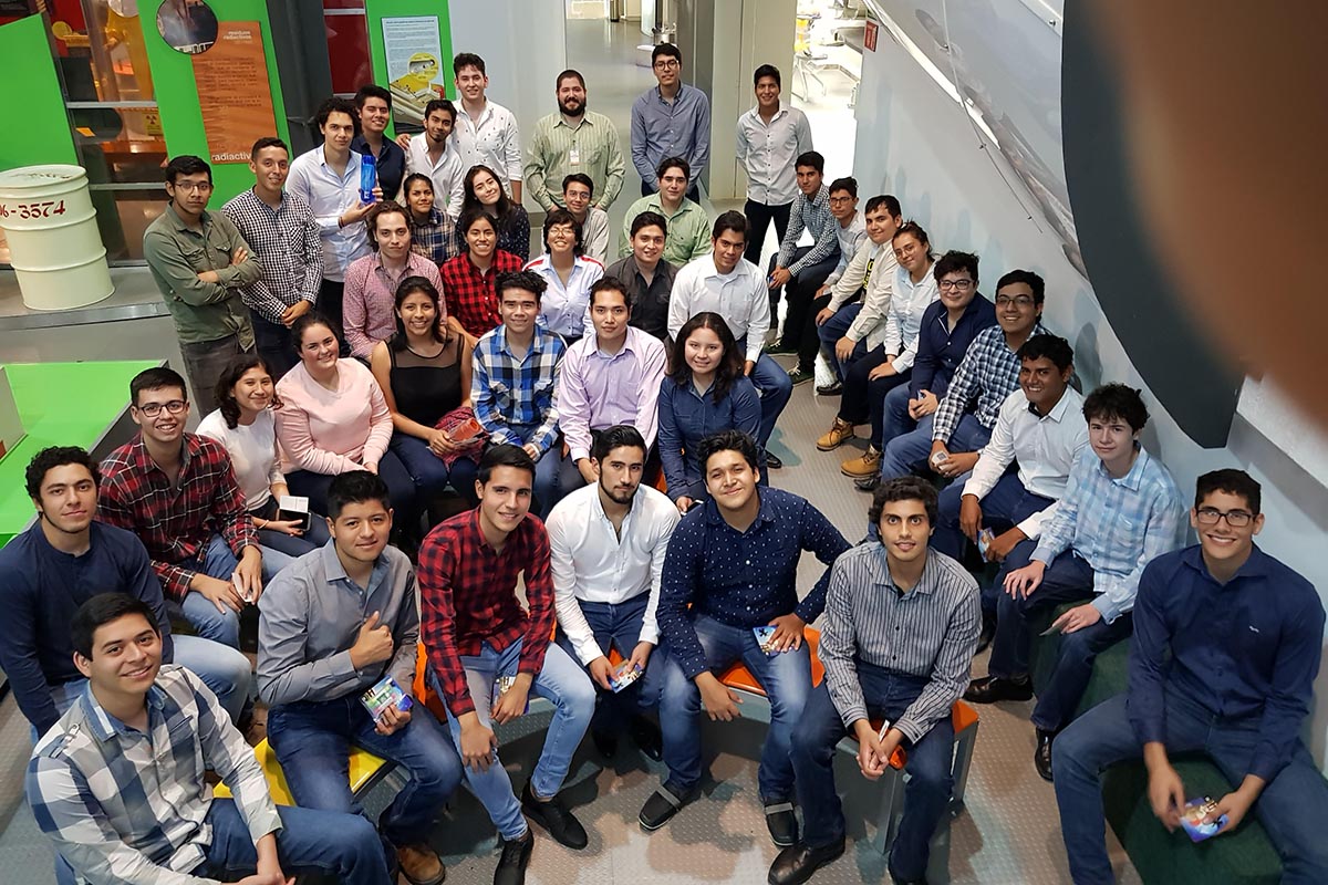 5 / 5 - Alumnos de las diferentes licenciaturas de la Escuela de Ingeniería.