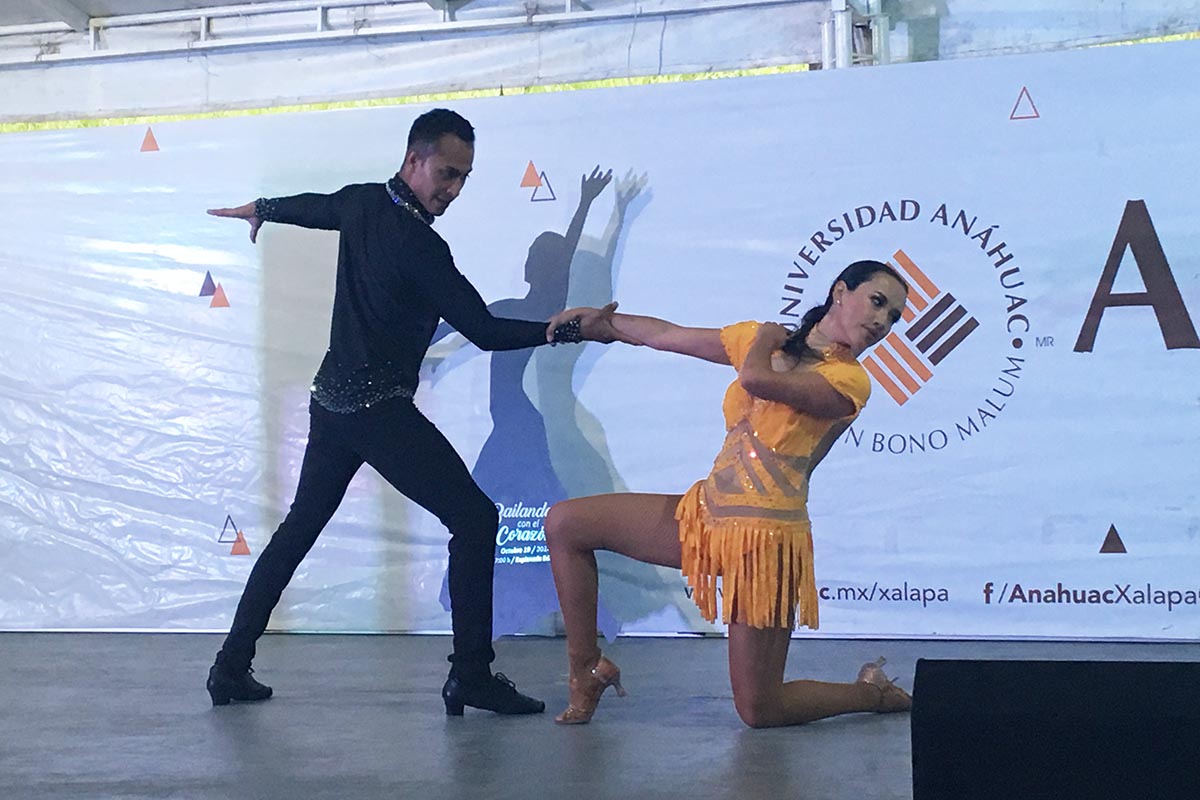 2 / 11 - El talento de los Jóvenes Veracruzanos de manifiesto en el 2° Encuentro de Danza Estudiantil Bailando con el Corazón