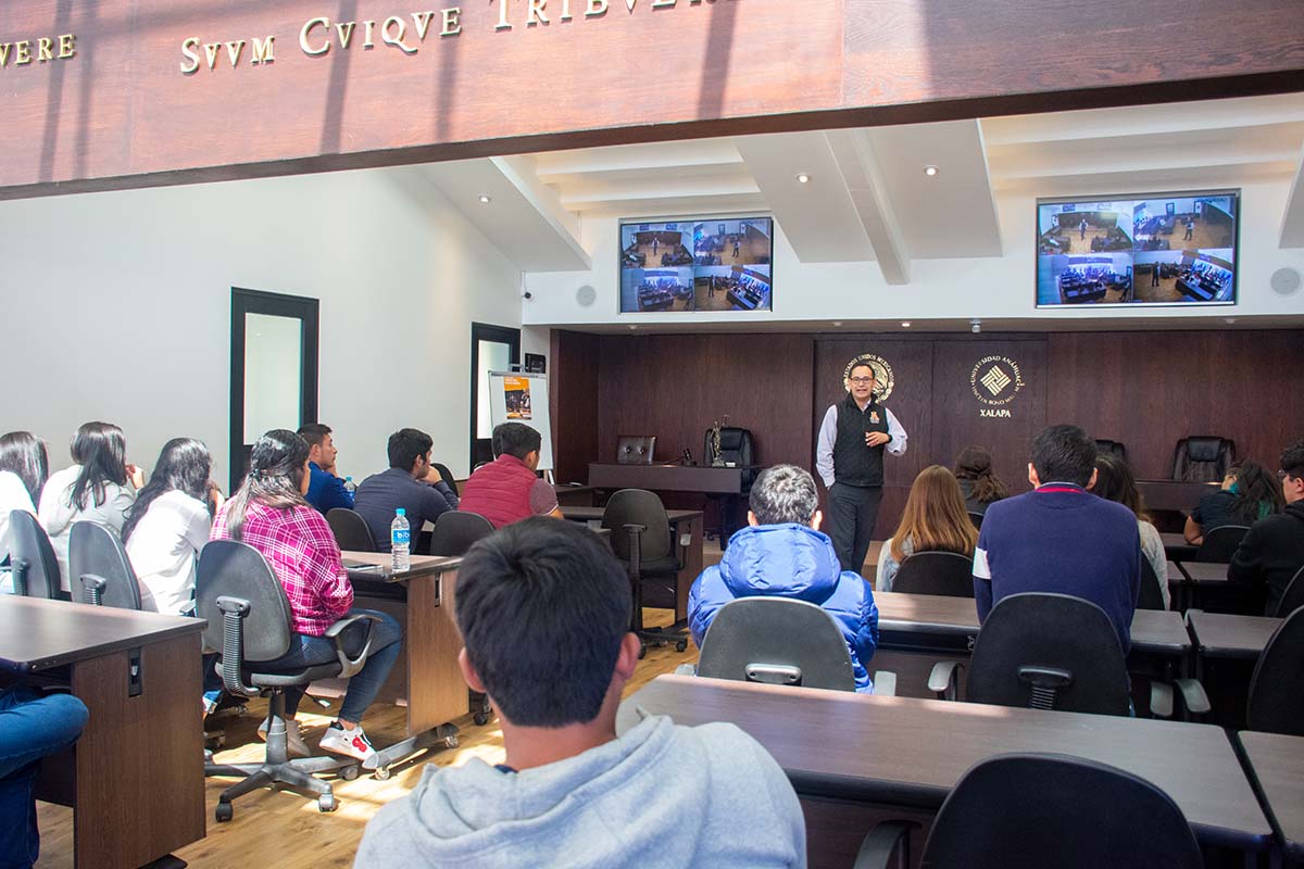 4 / 13 - Calurosa Bienvenida a Estudiantes que se integran en este Invierno