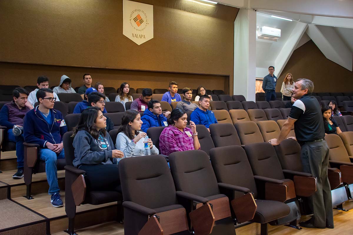 6 / 13 - Calurosa Bienvenida a Estudiantes que se integran en este Invierno