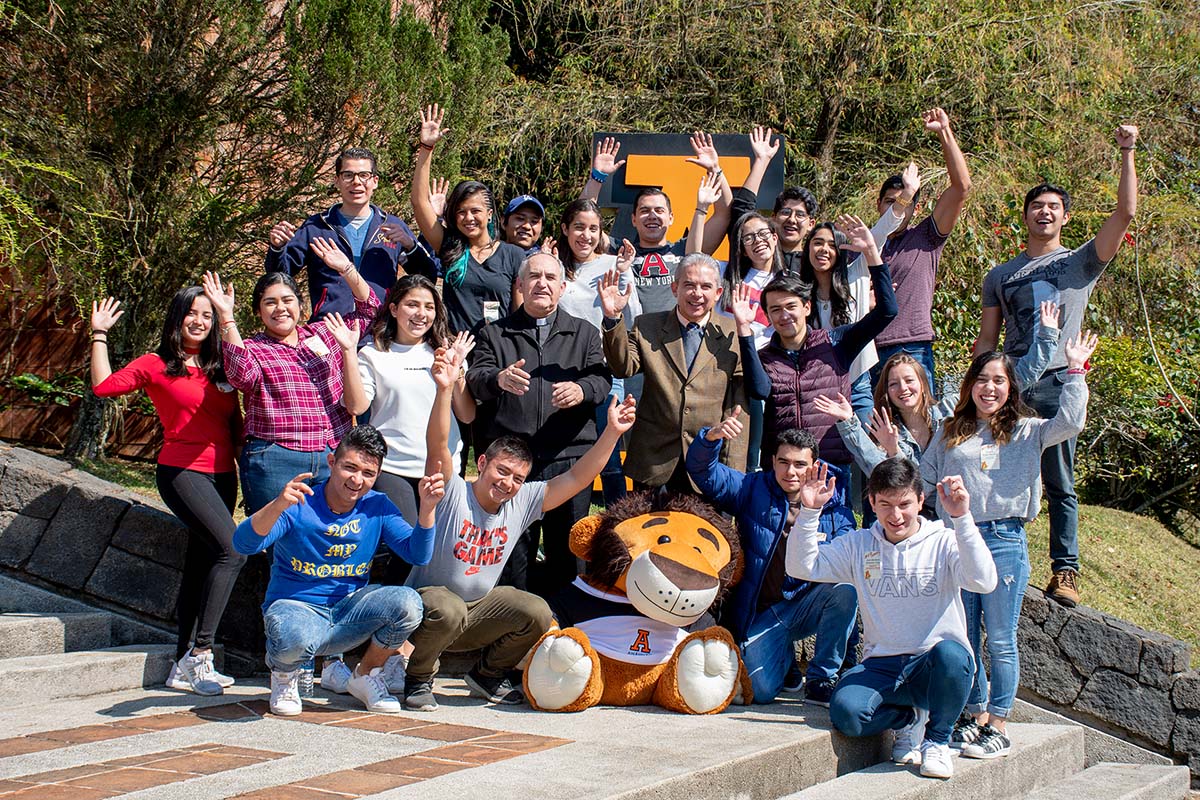 13 / 13 - Calurosa Bienvenida a Estudiantes que se integran en este Invierno