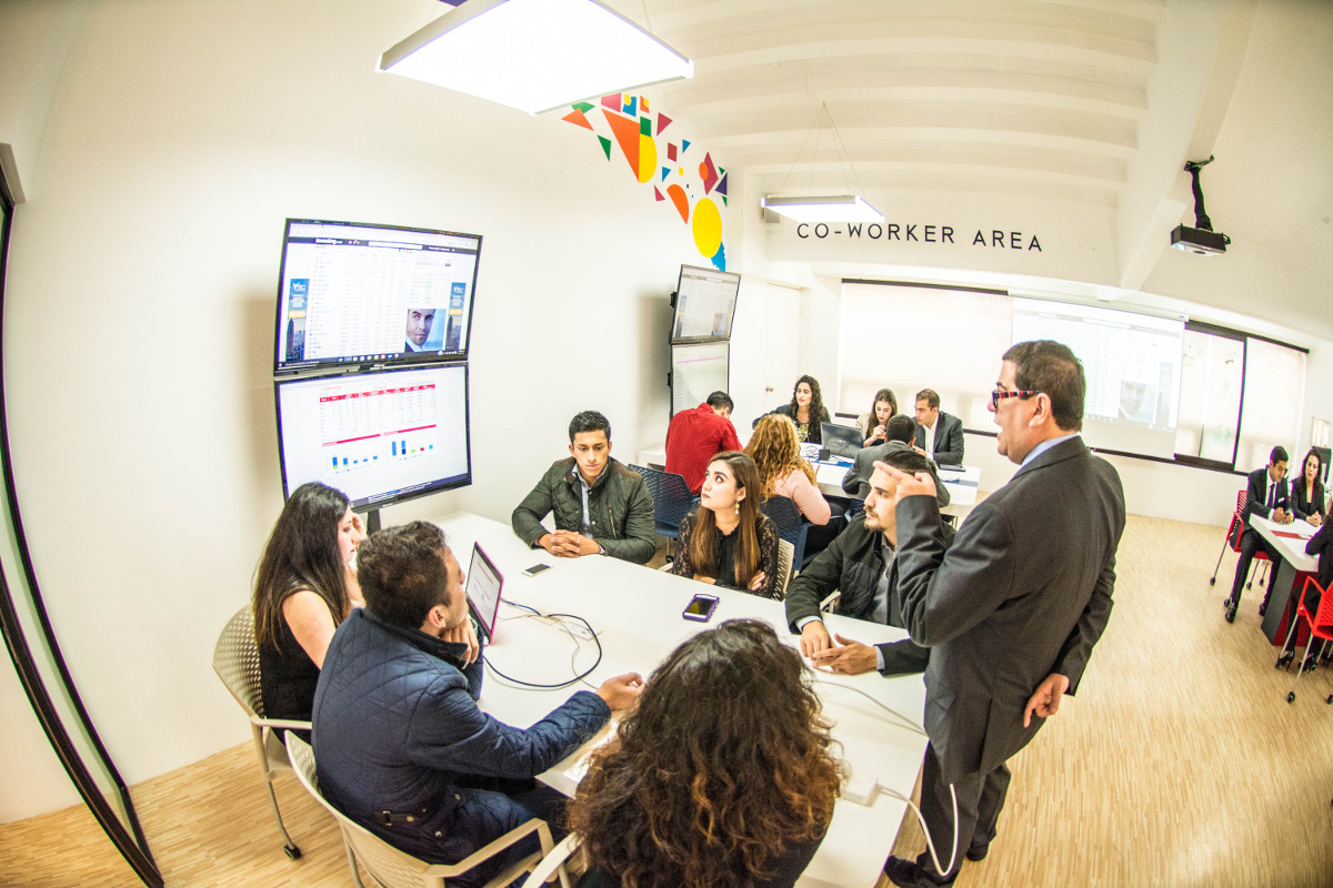 9 / 24 - Inaugura Universidad Anáhuac Central Media y Management & Innovation Center