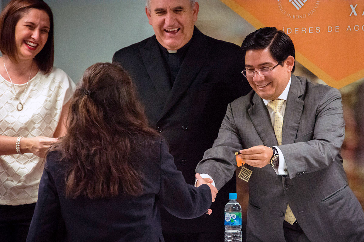 8 / 24 - Ceremonia de Fin de Cursos y Premiación anual del Bachillerato Anáhuac Xalapa