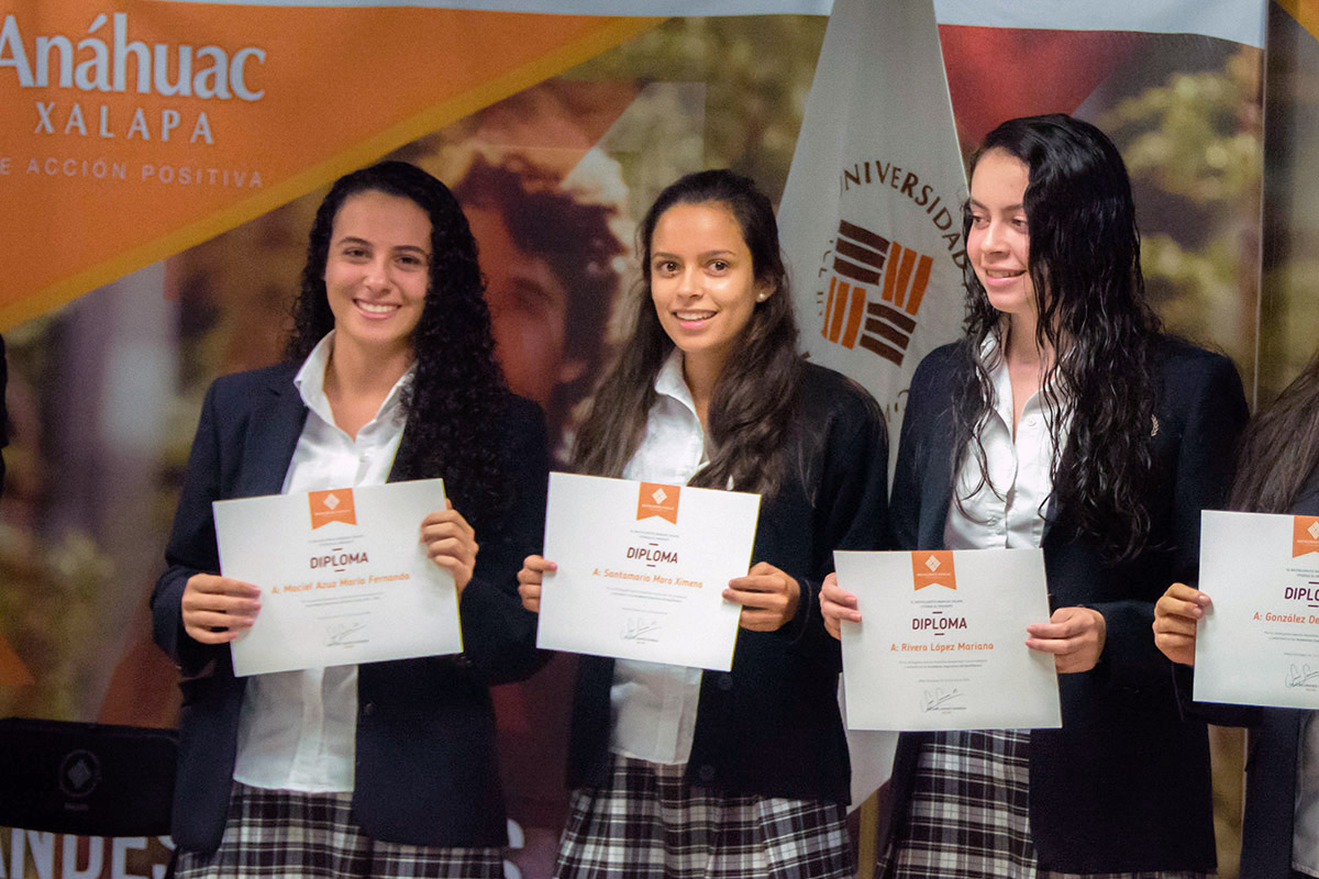 15 / 24 - Ceremonia de Fin de Cursos y Premiación anual del Bachillerato Anáhuac Xalapa