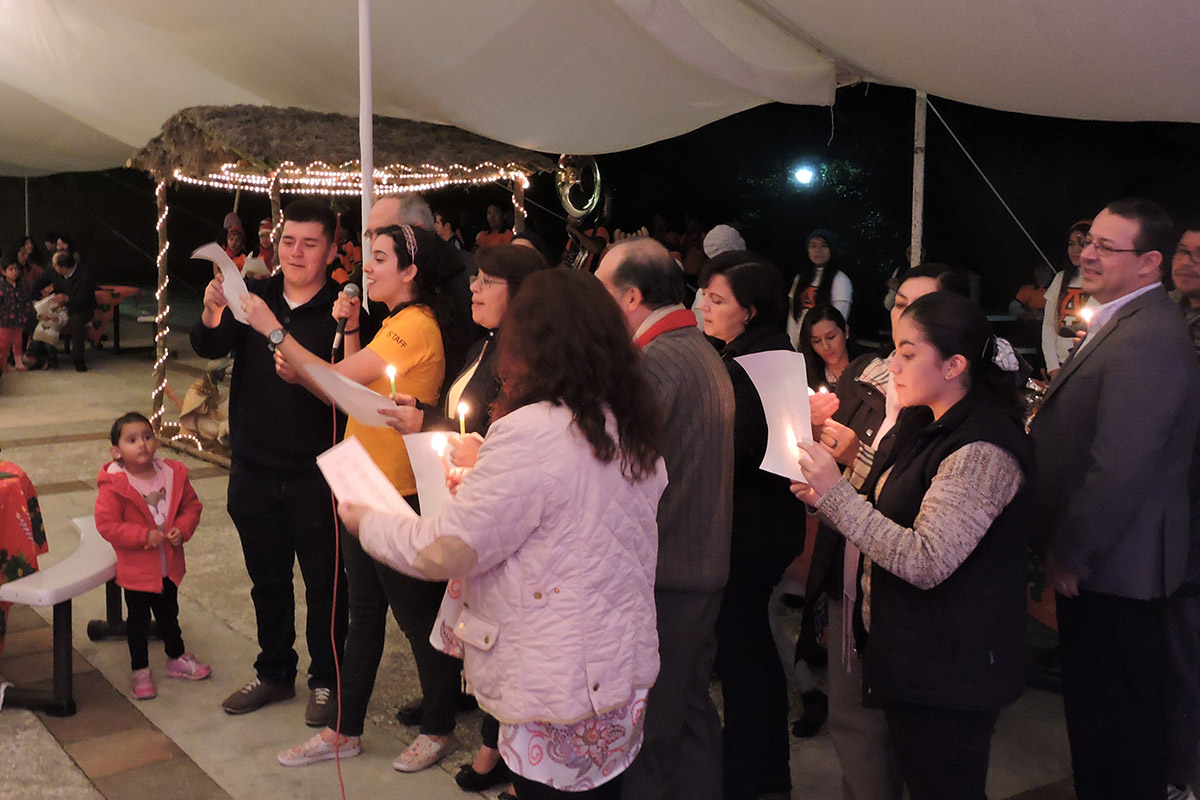 9 / 28 - La Comunidad Universitaria de la Anáhuac Xalapa celebra su Posada 2015