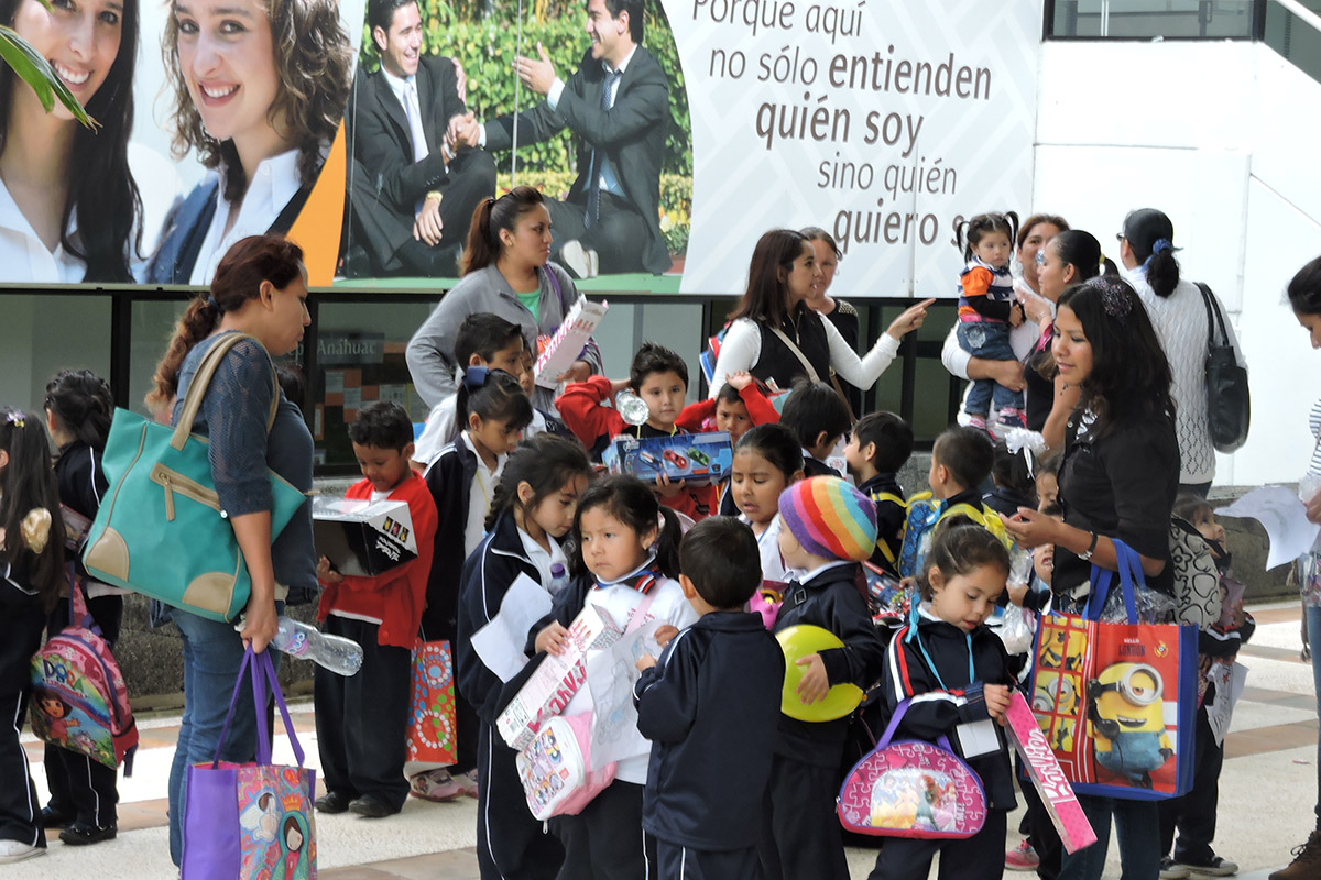 20 / 20 - Soñar Despierto organiza posada para más de 450 niños de escuelas de educación básica de Xalapa