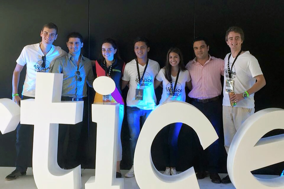 4 / 8 - Anáhuac Xalapa participa en el Tercer Congreso Nacional Vértice