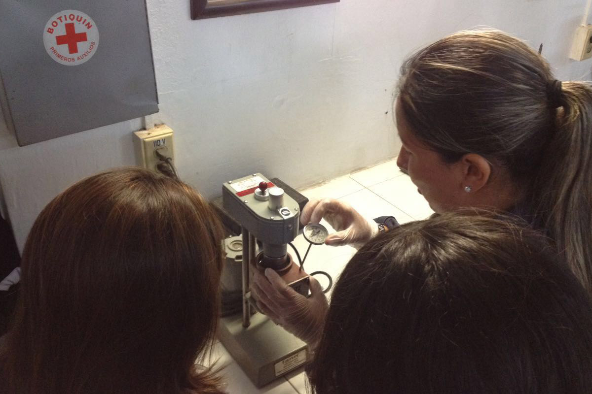 12 / 16 - Visita a la empresa QMAX