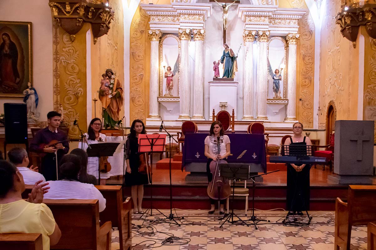 7 / 10 - El talento del Ensamble Clásico Anáhuac hace gala en la Iglesia de San José, la más antigua de Xalapa