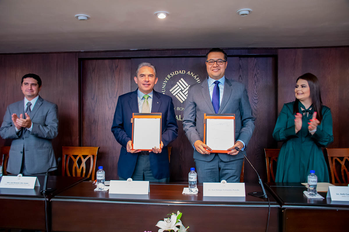 5 / 6 - Dr. Luis Linares Romero y Lic. Luis Enrique Fernández Peredo.