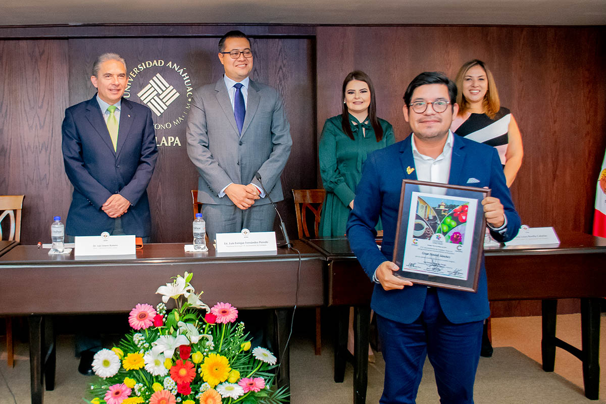 6 / 6 - Mtro. César Benítez Sánchez, Coordinador de la Escuela de Diseño Gráfico.