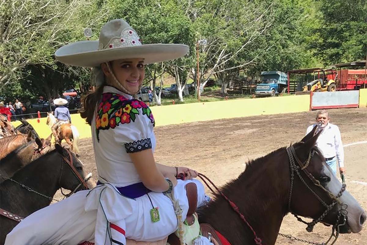 1 / 6 - Grupo Vértice impulsa el Taller Nuestras Tradiciones: La Charrería