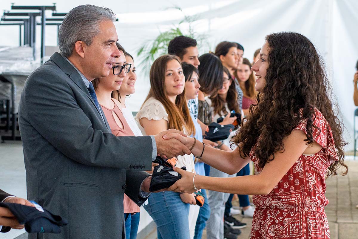 7 / 12 - Oficina de Internacionalización Reconoce a Alumnos Internacionales