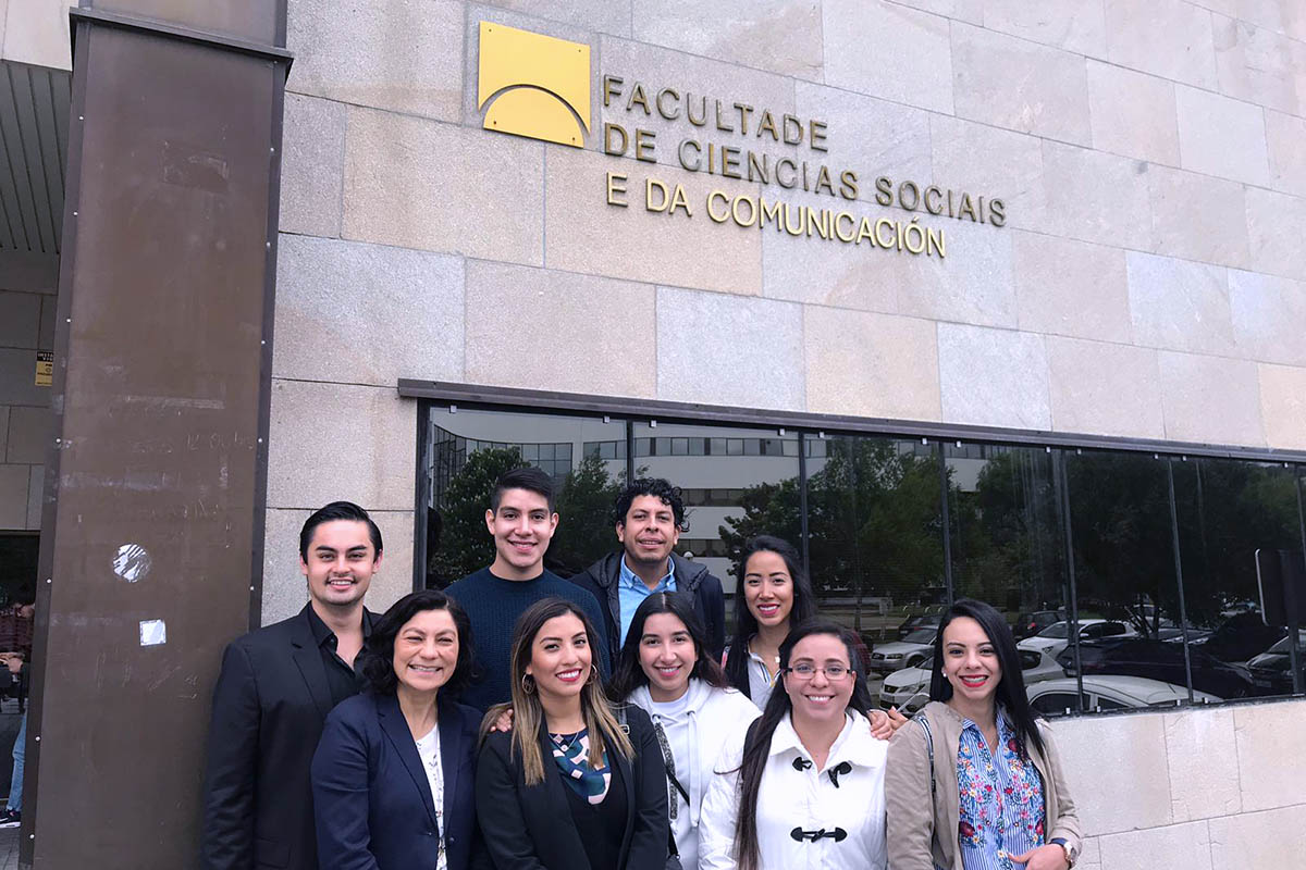 1 / 9 - Alumnos de la Universidad Anáhuac Xalapa viajaron a España para realizar Estudios en Alta Dirección