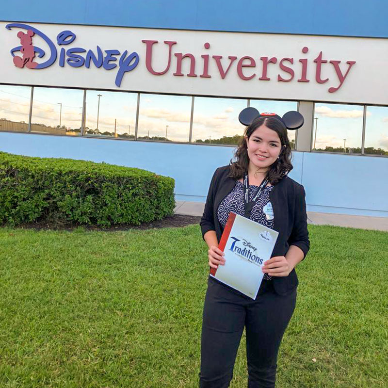 1 / 4 - Exitosa Participación de Negocios Internacionales en el Disney ICP 2019