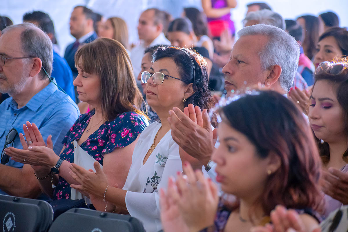 7 / 26 - Felicitaciones a la Comunidad de Extensión Universitaria