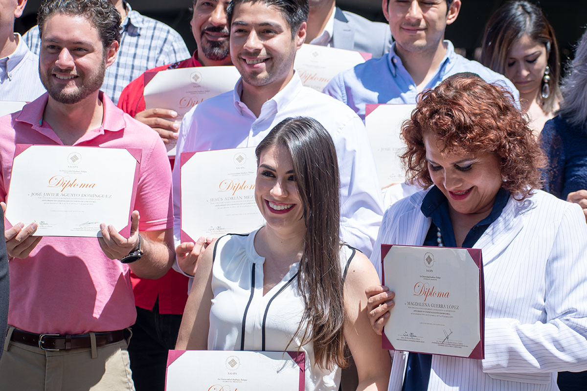 19 / 26 - Felicitaciones a la Comunidad de Extensión Universitaria