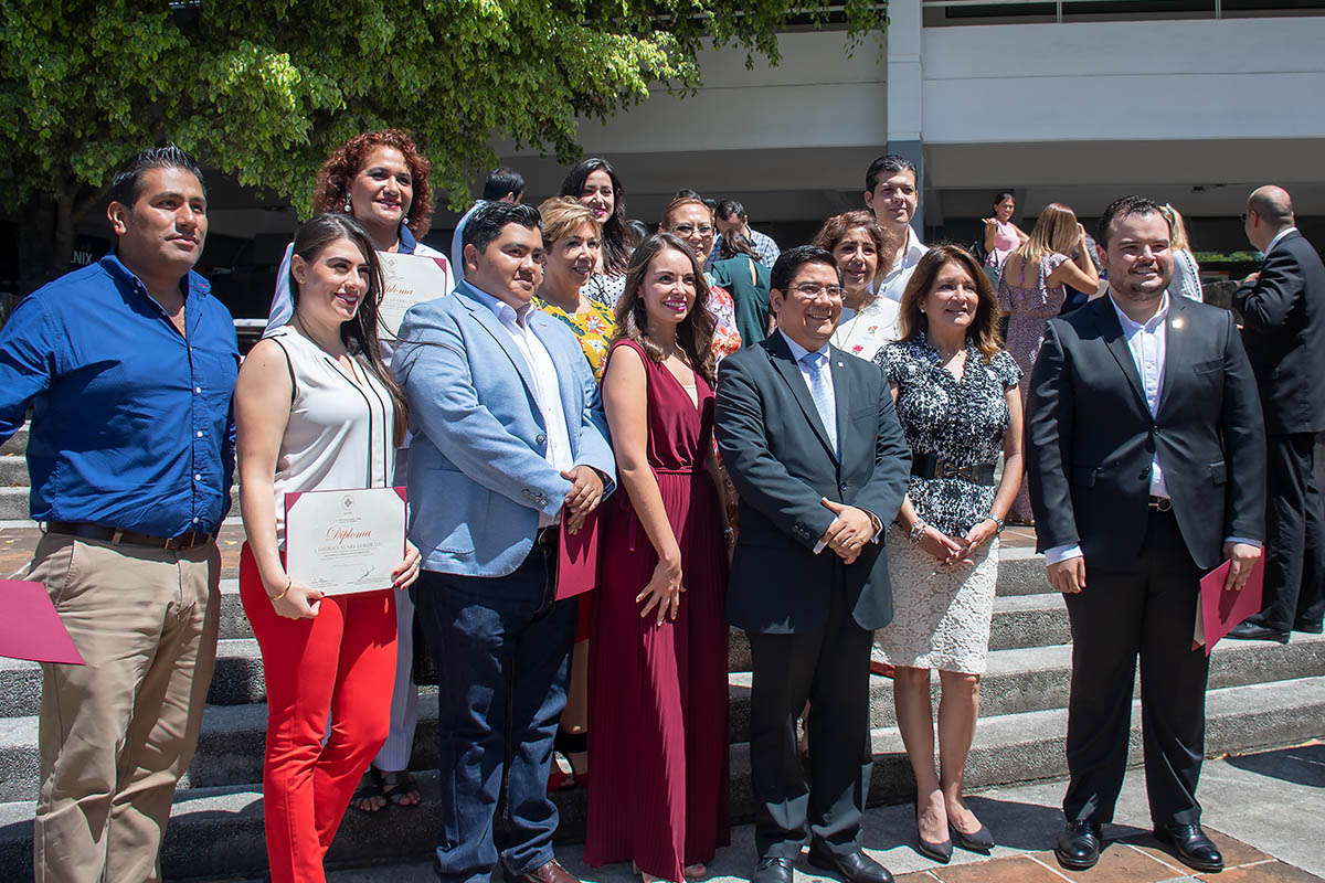 25 / 26 - Felicitaciones a la Comunidad de Extensión Universitaria