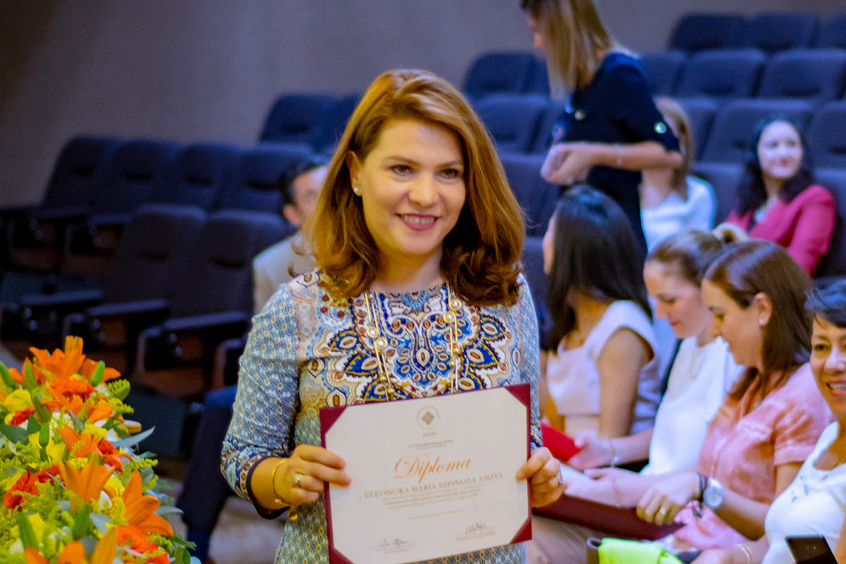 6 / 24 - Clausura de los Diplomados en Tanatología y Adolescencia: Psicología del Joven Actual