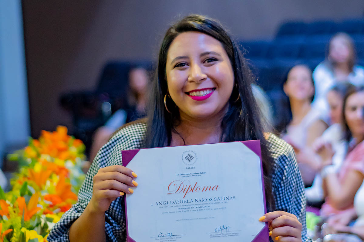 17 / 24 - Clausura de los Diplomados en Tanatología y Adolescencia: Psicología del Joven Actual