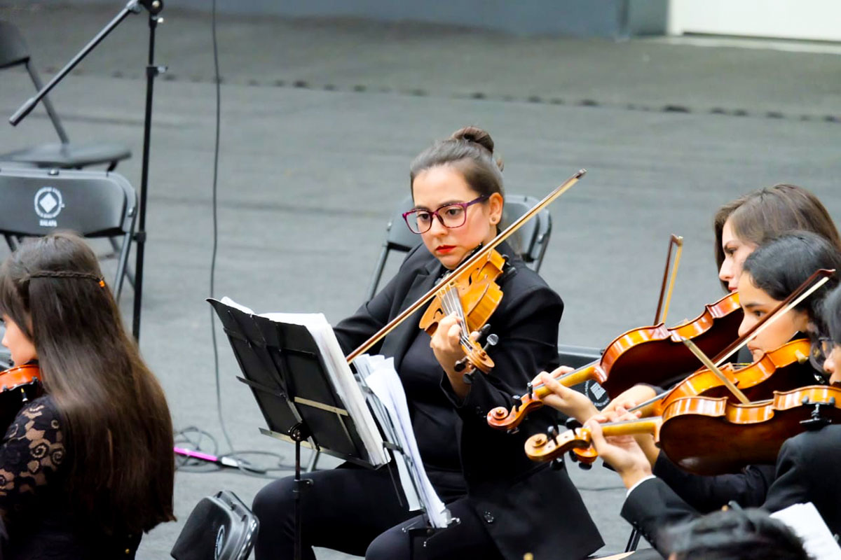 1 / 13 - Espectacular Concierto de la Orquesta Filarmónica de Xalapa